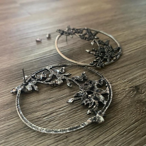 butterfly hoops - Picture 2 of 3